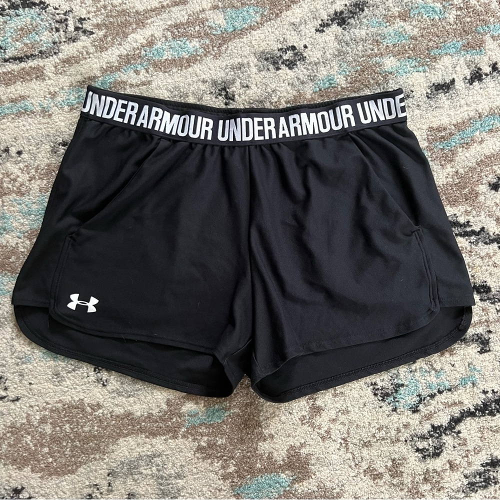 🍎 3/$30 Under Armour Black and White Athletic Running Shorts